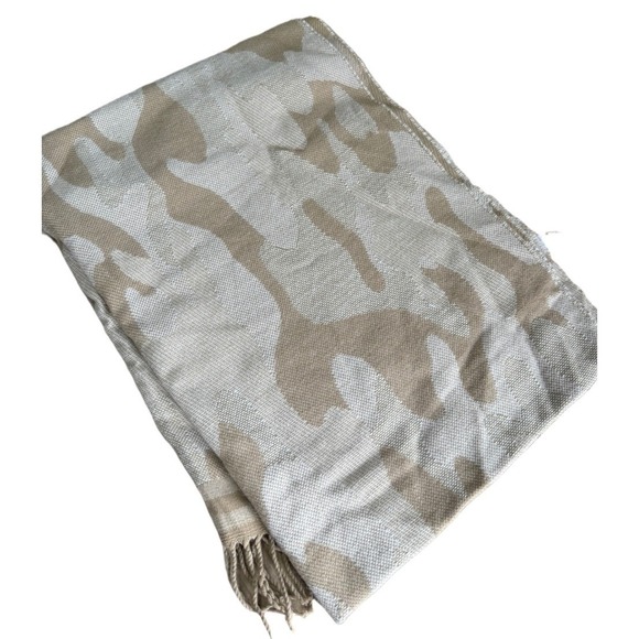 Mark and Graham Camel Camo Fringe Blanket Scarf One Size Soft Sweater Material - Picture 1 of 5